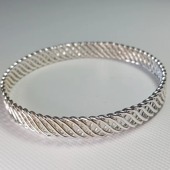 Silver Tone Woven Braid Small Bangle Bracelet - Picture 4 of 6